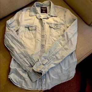 American Eagle Outfitters Light Denim Chambray